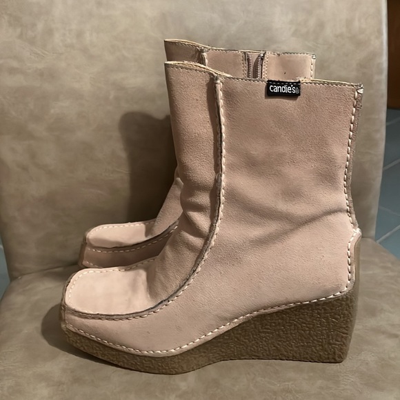 Women’s size 9 suede booties - Picture 3 of 10